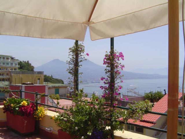 Una Terrazza Sul Golfo Napoli Ngoại thất bức ảnh